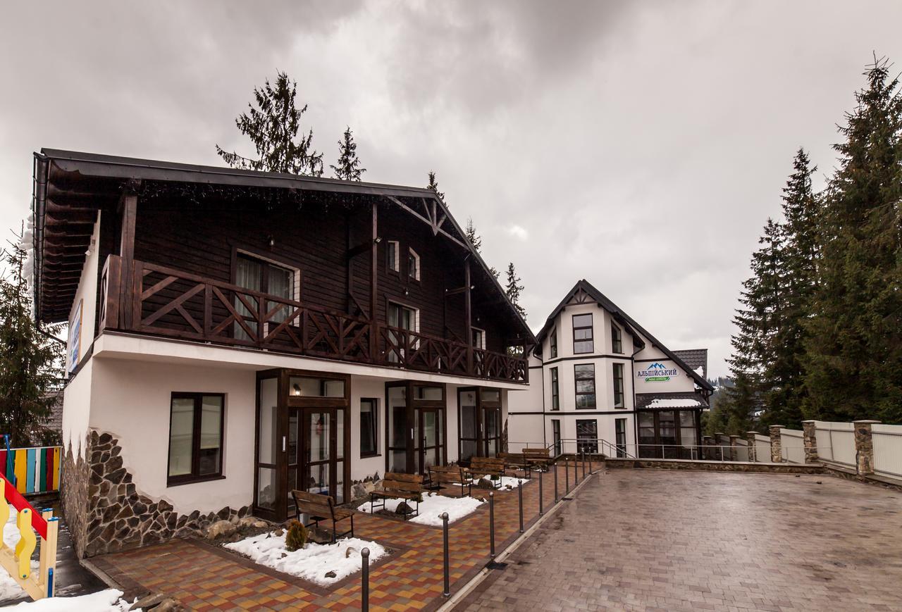 Alpiyskiy Jablunytsja Rum bild
