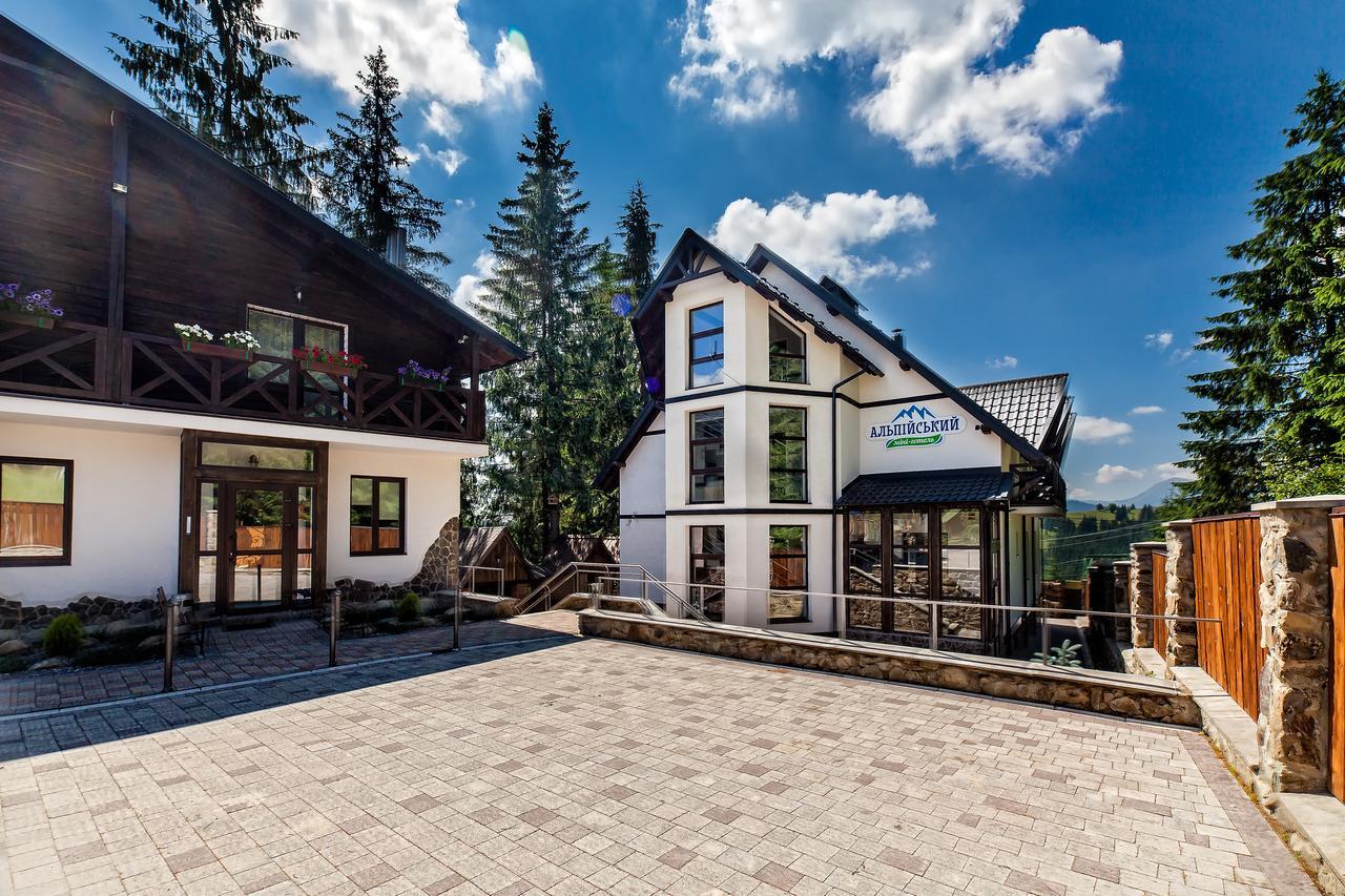Alpiyskiy Jablunytsja Exteriör bild